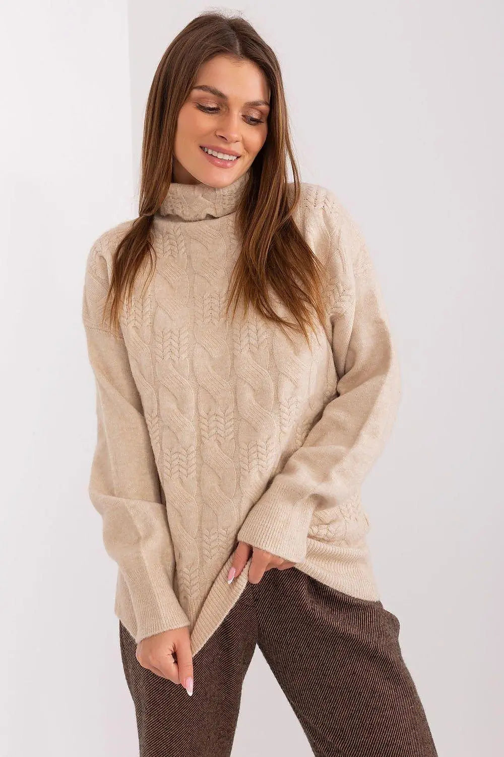 AT high-quality acrylic turtleneck sweater