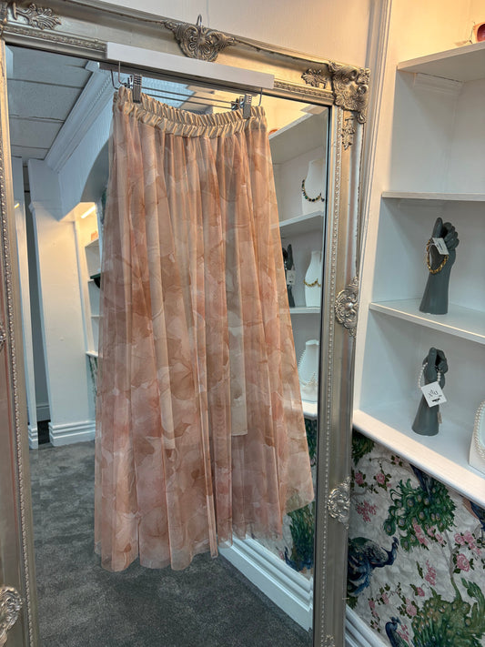 Luxtyle Floral Net Maxi Skirt – One Size Fits 8-16