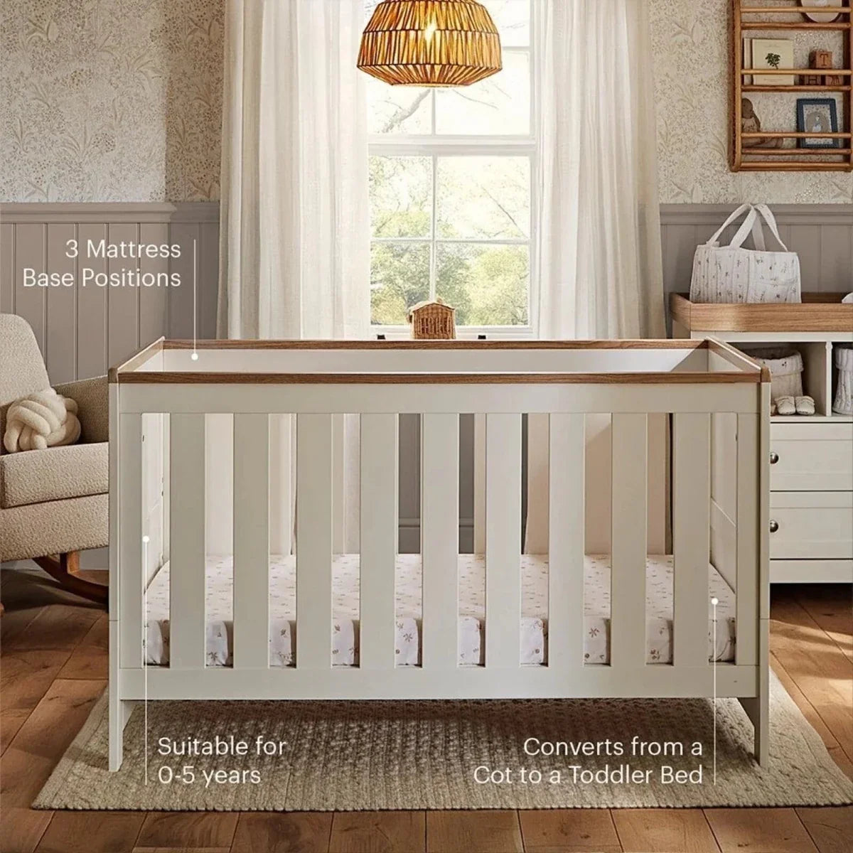 CuddleCo Burford Cot Bed - White/Oak