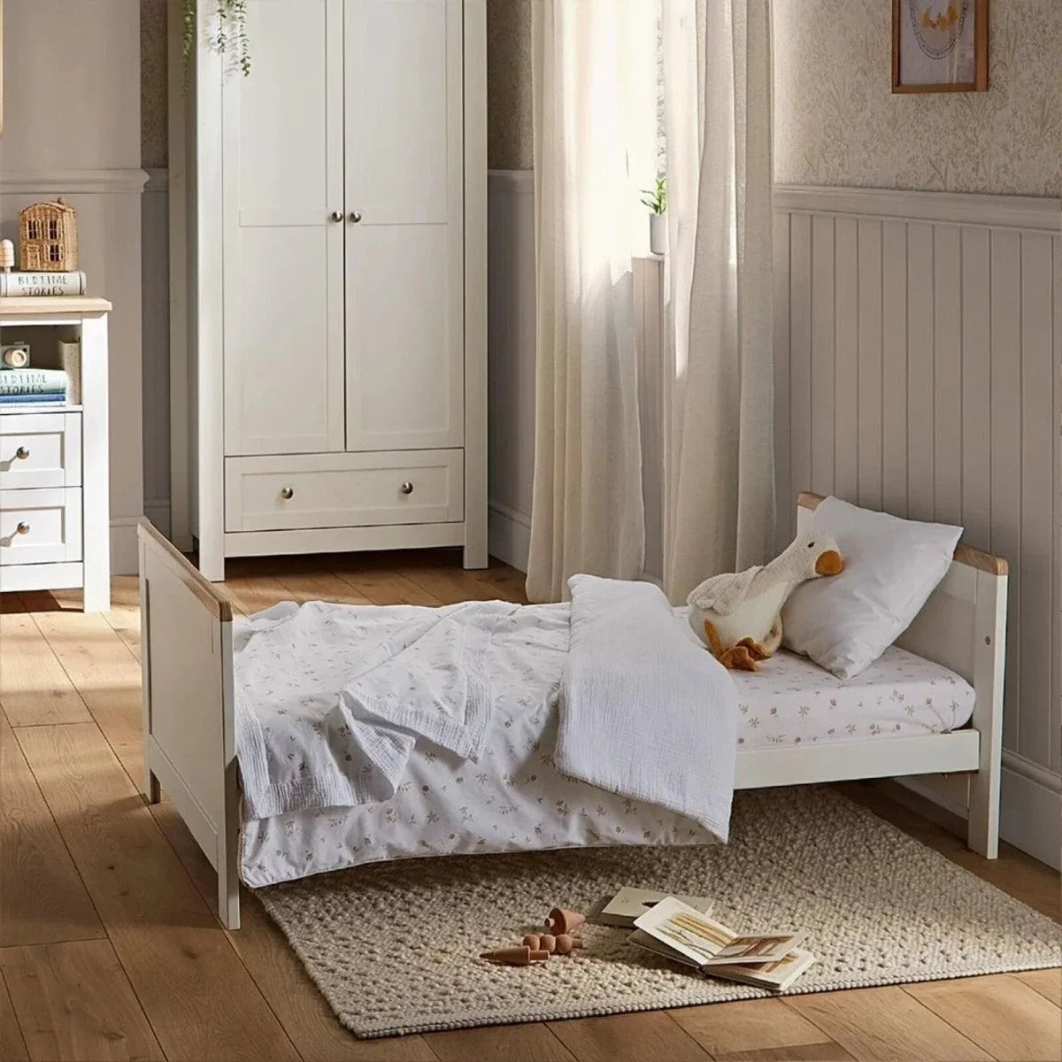 CuddleCo Burford 3 Piece Nursery Furniture Set - White/Oak