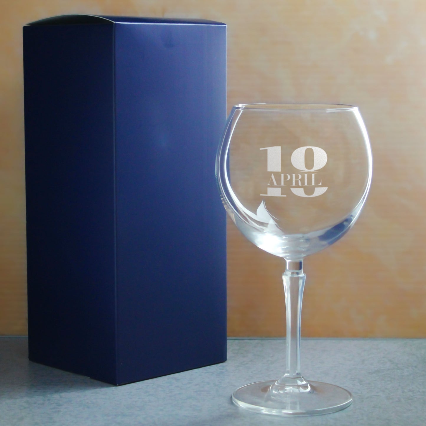 Engraved Hudson Gin Balloon Cocktail Glass with Name in 18 Design