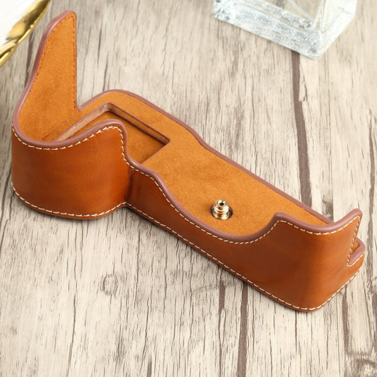1/4 inch Thread PU Leather Camera Half Case Base for Sony ILCE-7RM4 / A7RM4 / A7R IV, For Sony ILCE-7RM4