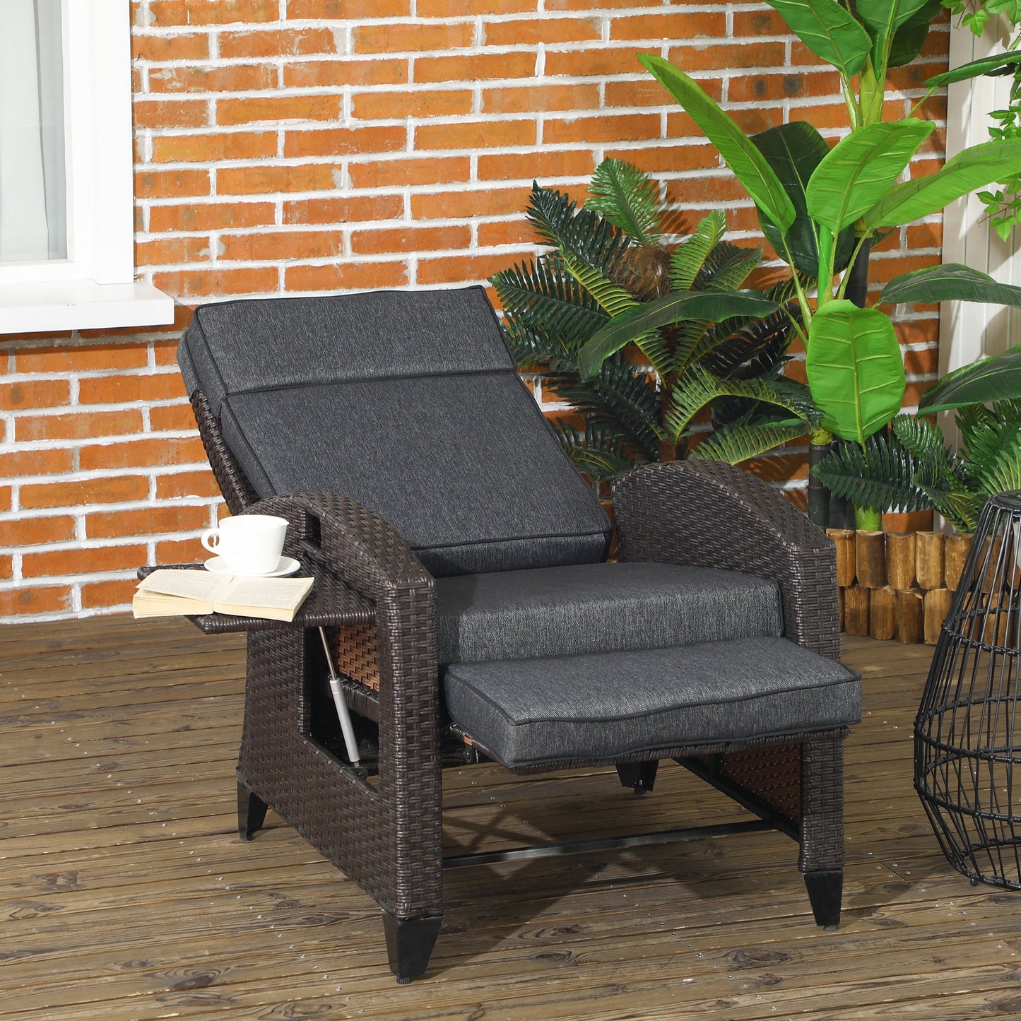 Outsunny Outdoor Recliner Chair with Cushion Rattan Reclining Lounge Chair
