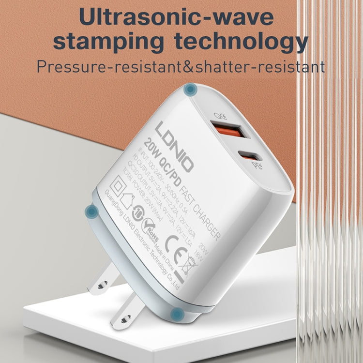 LDNIO Q229 QC3.0 / PD20W USB + Type-C Fast Charger with 1m USB to Type-C Cable, Plug Type:UK Plug(White)