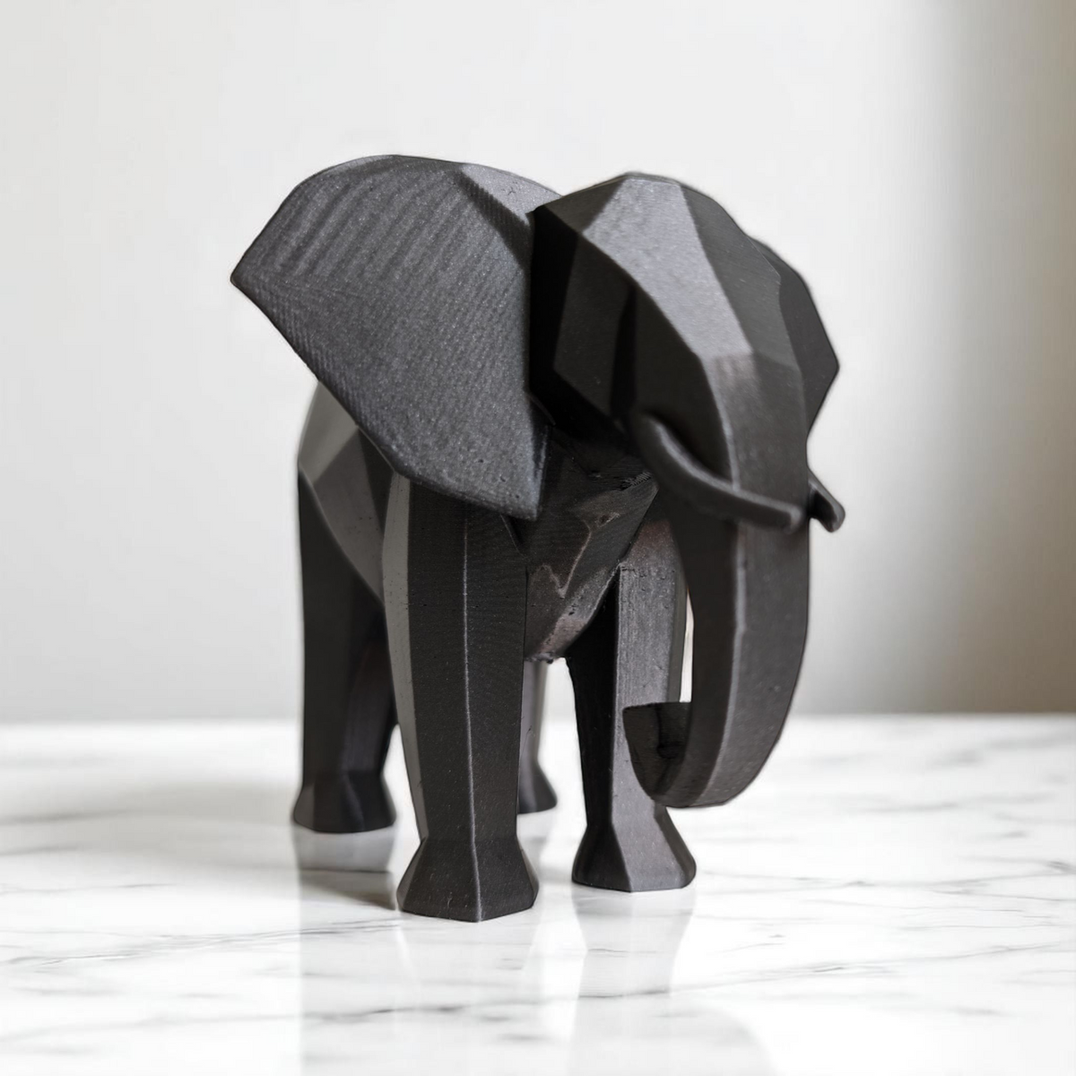 Low-Poly Elephant Statue - Geometric Modern Home Decor