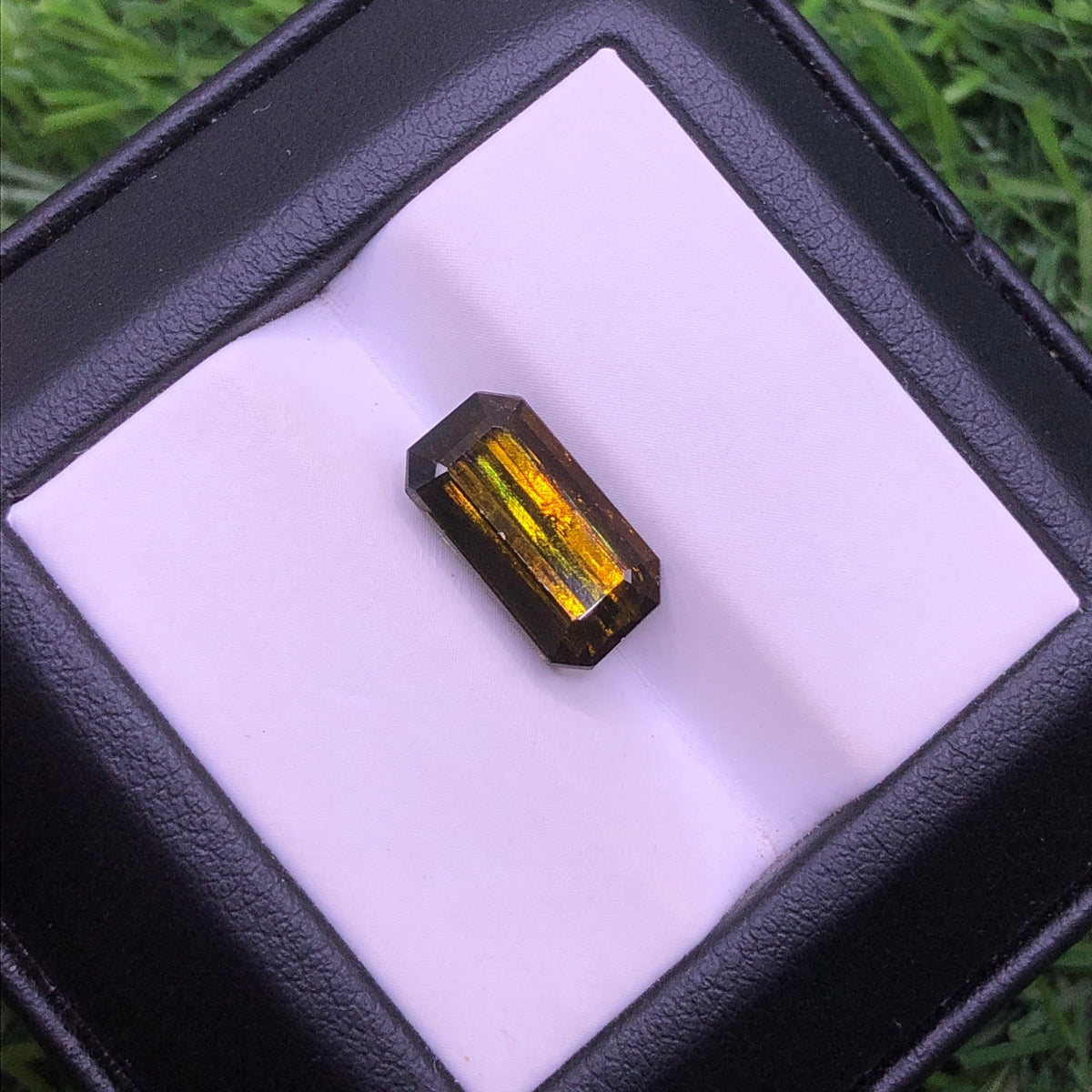 4.6ct Rare Epidote - Epidote Crystal - 7x13mm