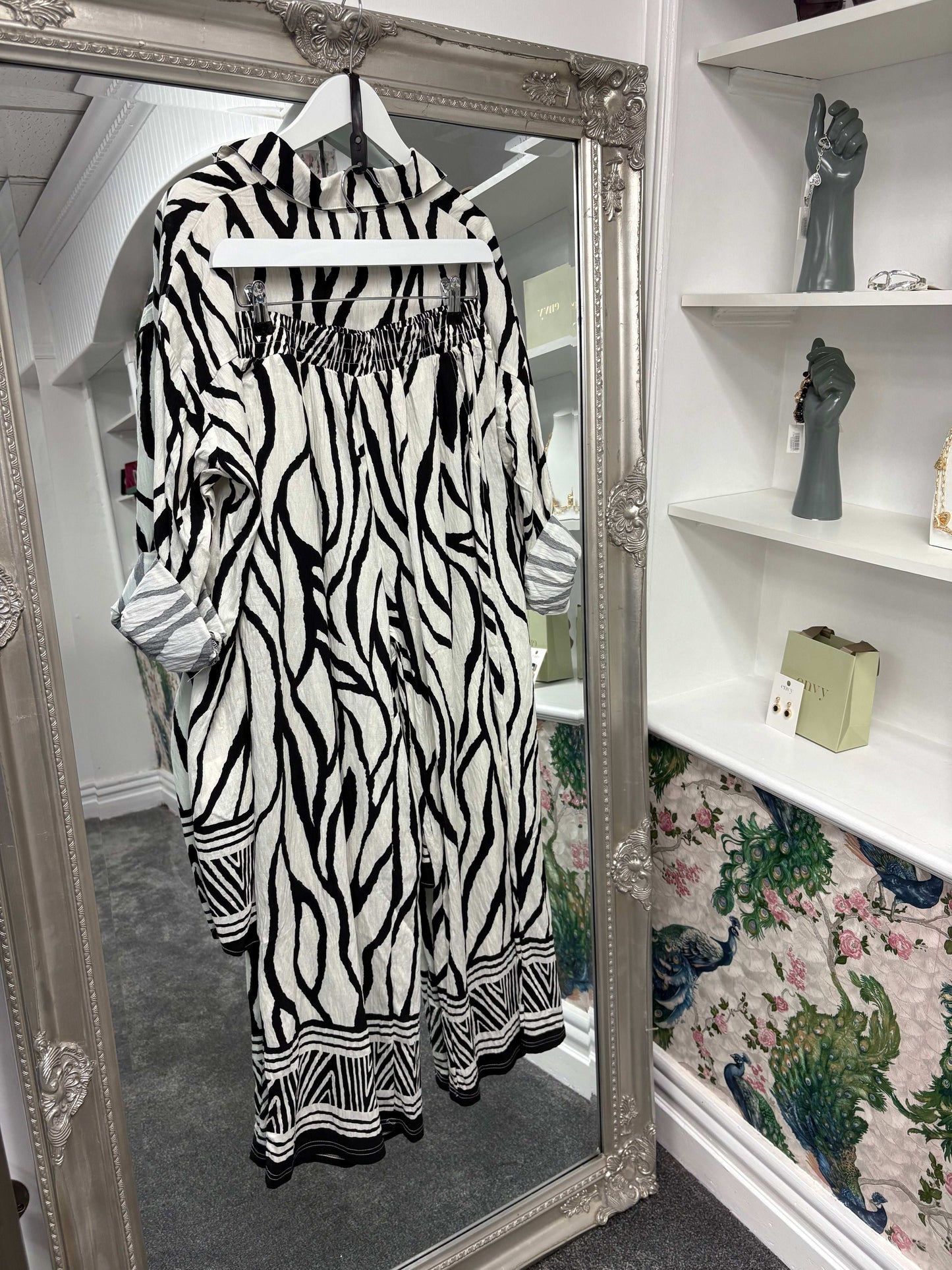 Luxtyle Zebra Co-ord Set – One Size (Fits 8–16/18)