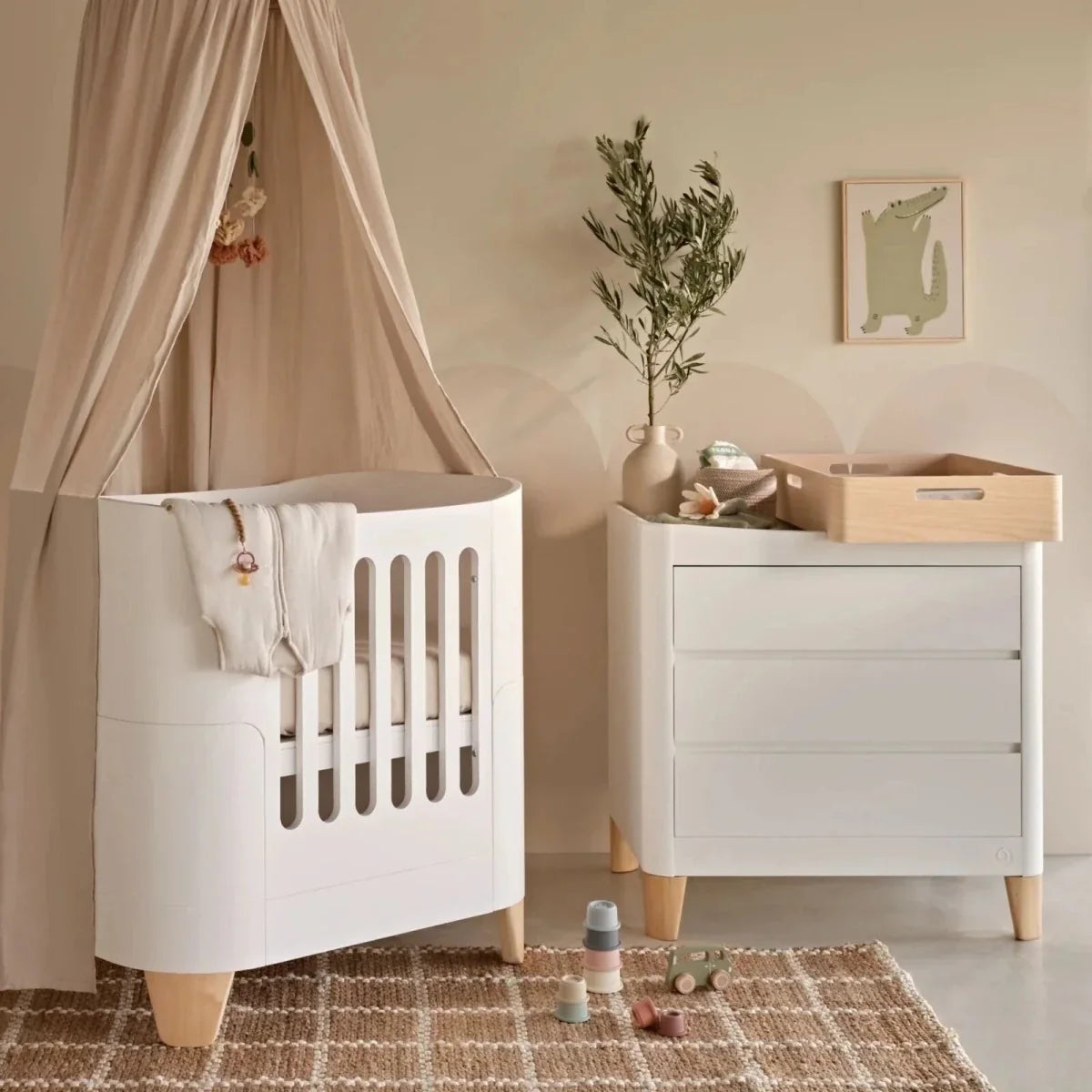 Gaia Baby Serena Mini Cot Bed - White/Natural