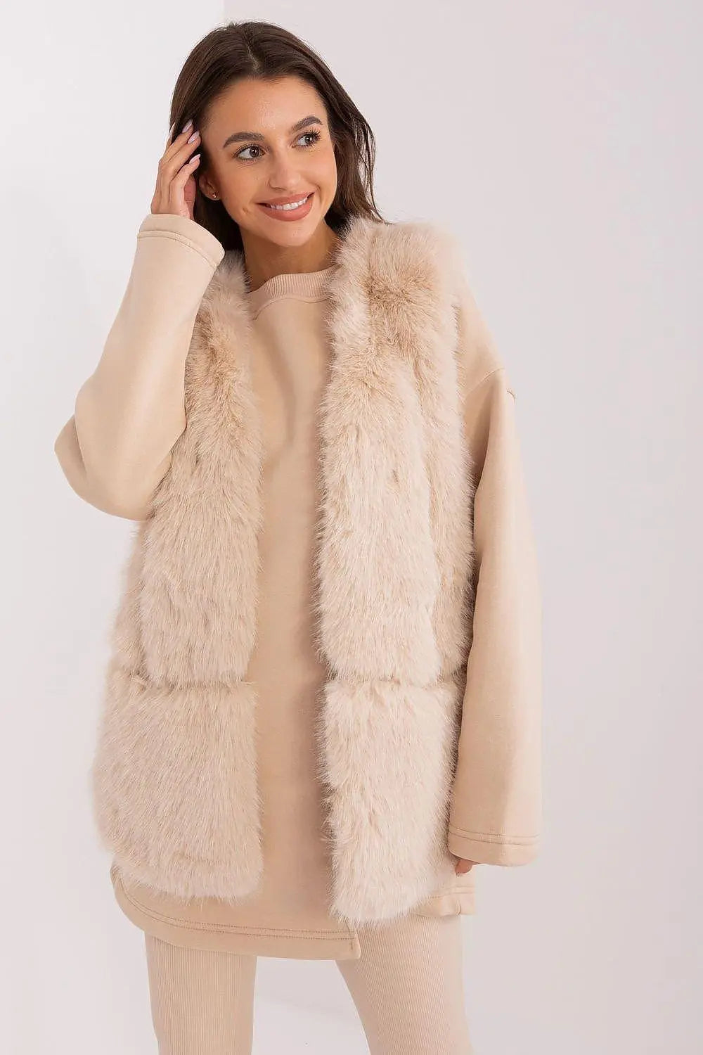 Gilet model AT fur vest