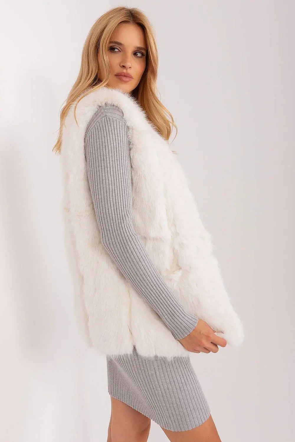 Gilet model AT fur vest