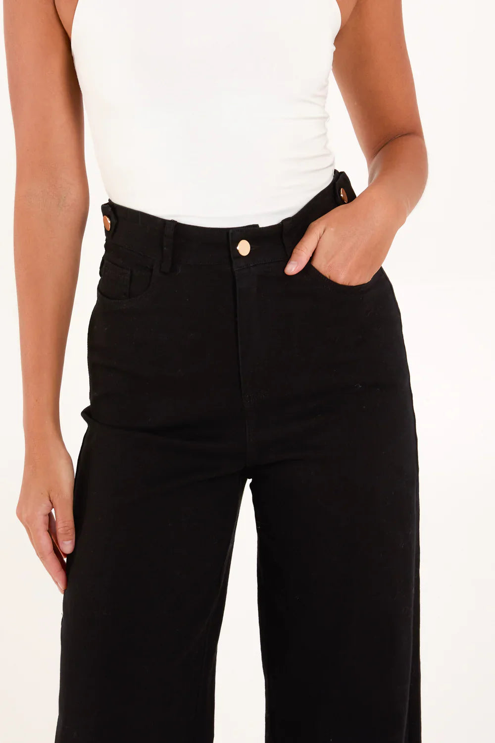 Gold Button Wide Leg Jeans – Sizes 12 & 14