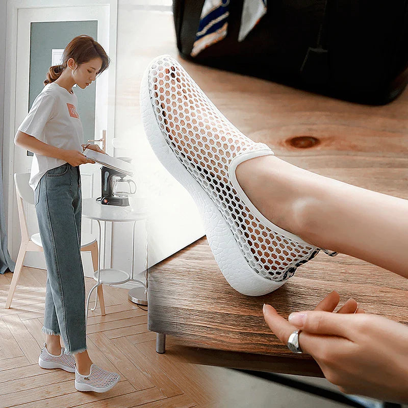 Hot Season Female Sandals 2022 Mesh Breathable Women Shoes Fashion Sports Shoes Soft Comfortable Women Shoes Zapatos De Mujer