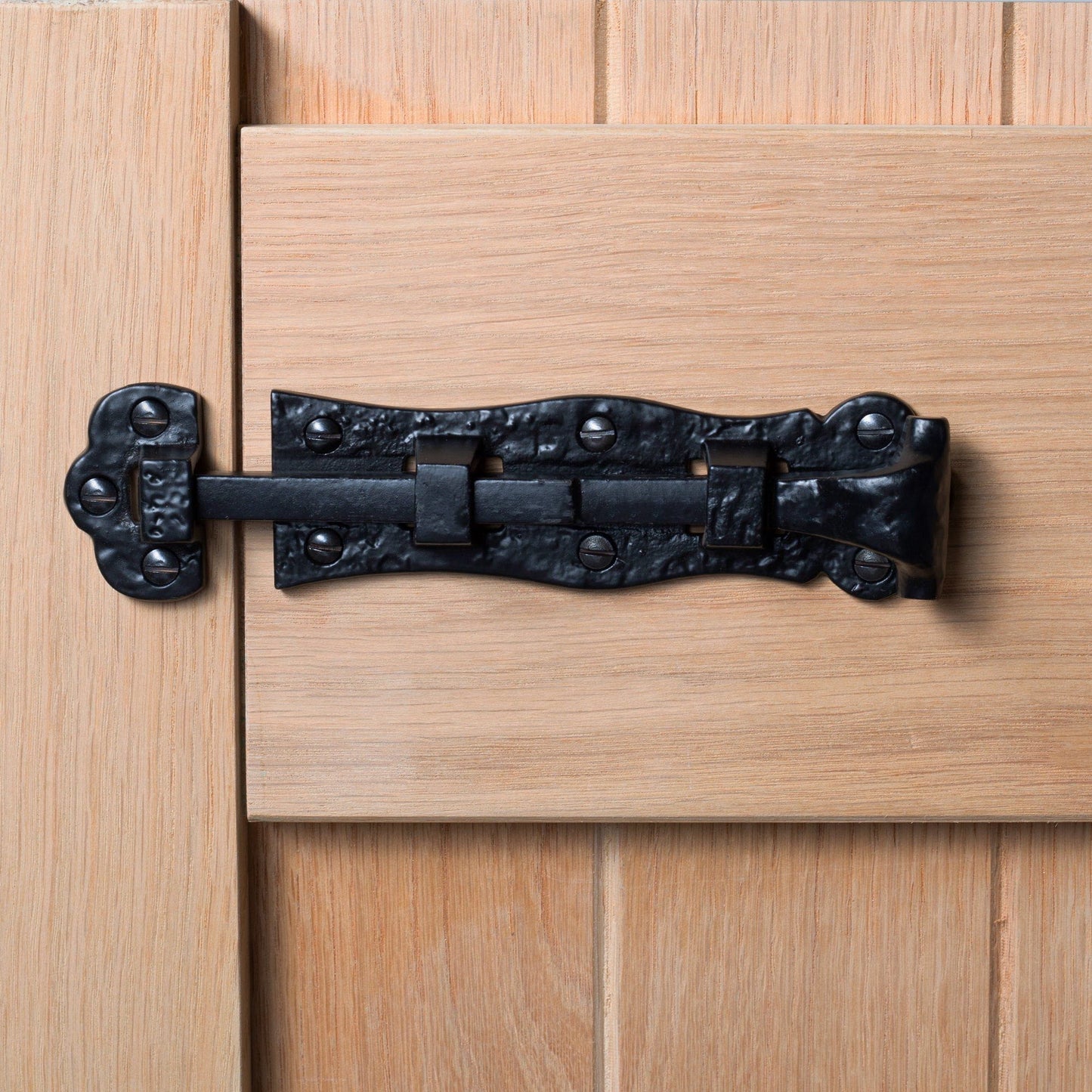 140mm Black Straight Antique Fish Tail Surface Bolt
