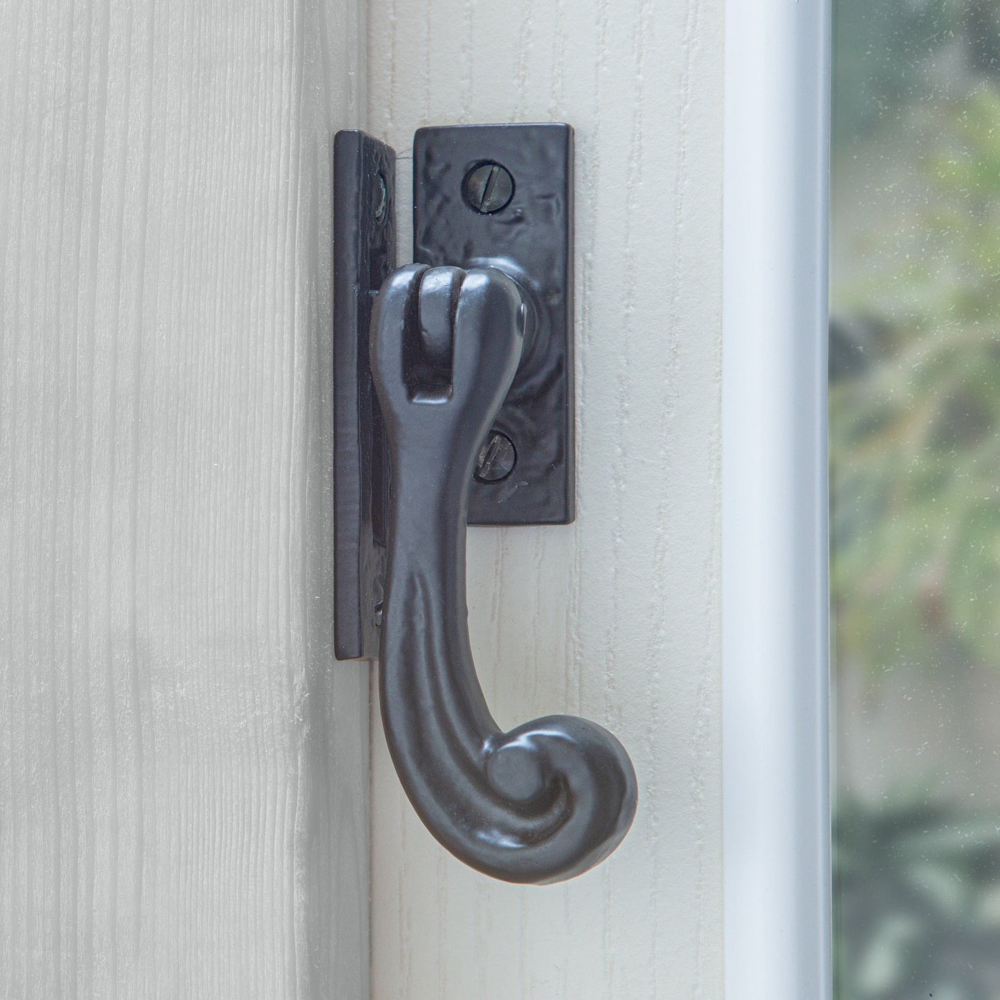 45mm x 100mm Black Rustic Right Handed Window Fastener