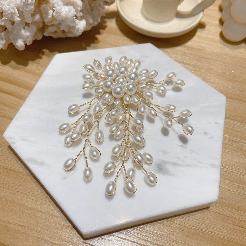 Elegant Pearl Flower Brooch Pin Badge For Women Girls Fashion