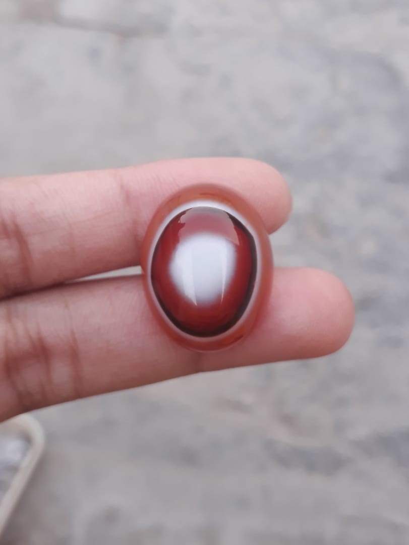 38.6ct Natural White Eye Agate For Sale - Aqeeq - Dimension 23x18x12mm
