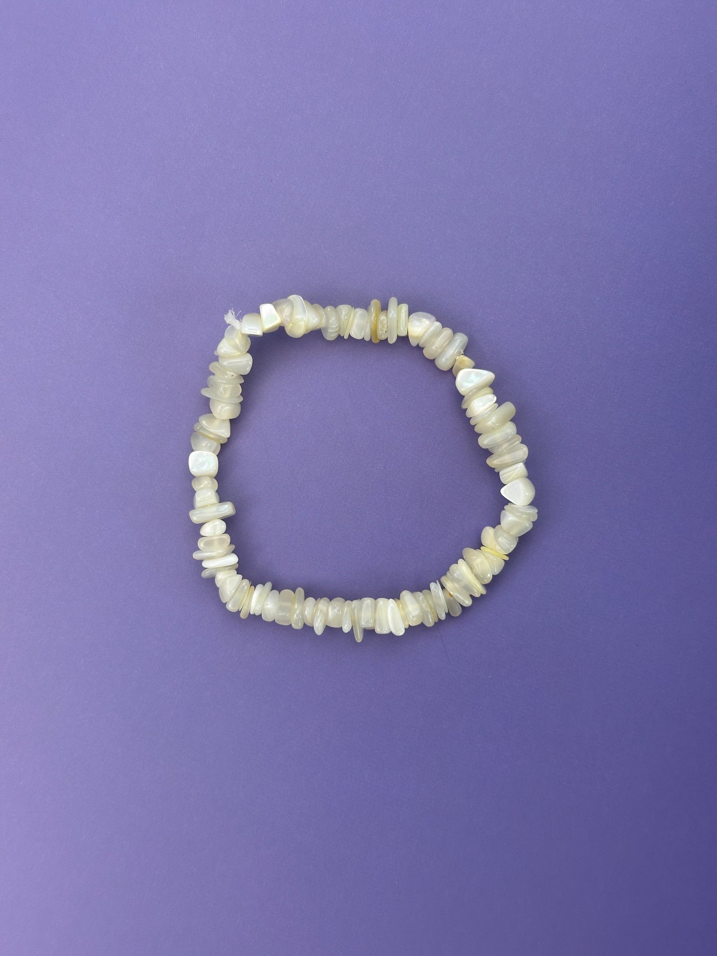 Mother of pearl - Crystal chip bracelet