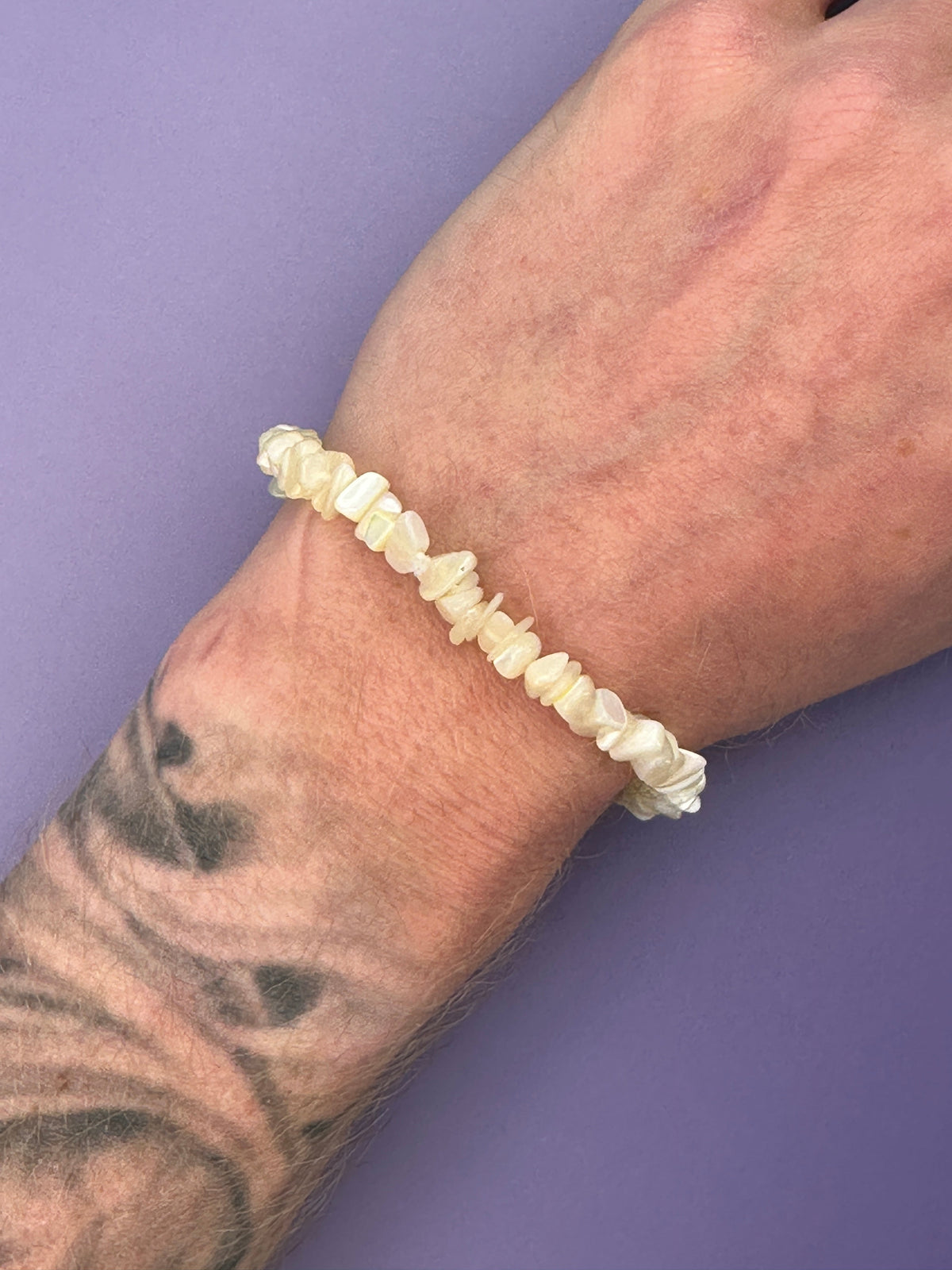 Mother of pearl - Crystal chip bracelet