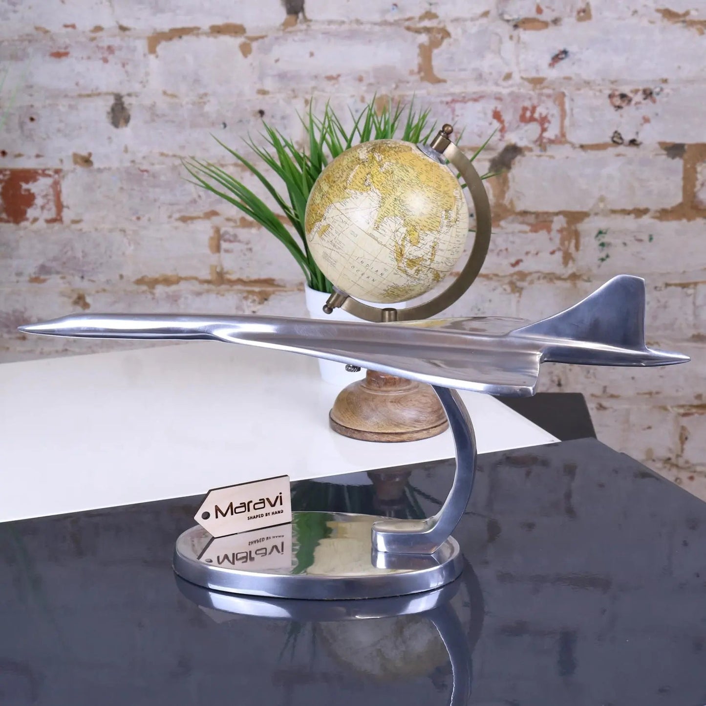 Saran Concorde Model 42cm
