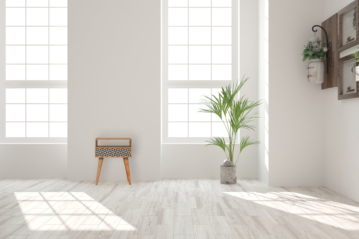 Rafina Bedside