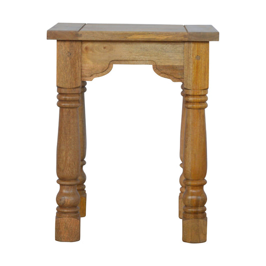 End Table with Turned Legs Accent Piece