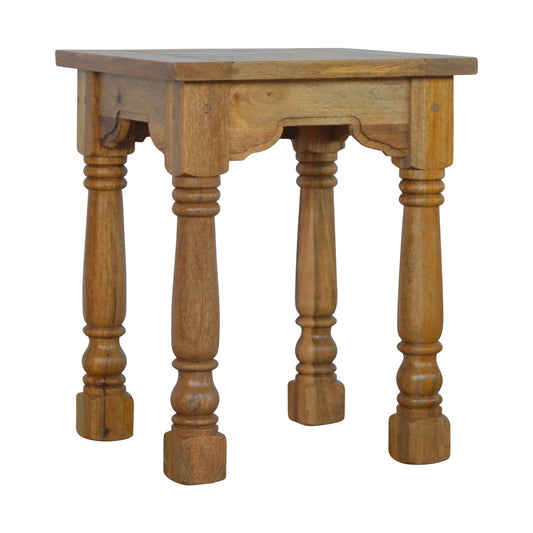 End Table with Turned Legs Accent Piece