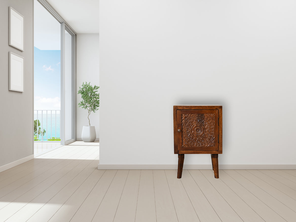 Tova Bedside