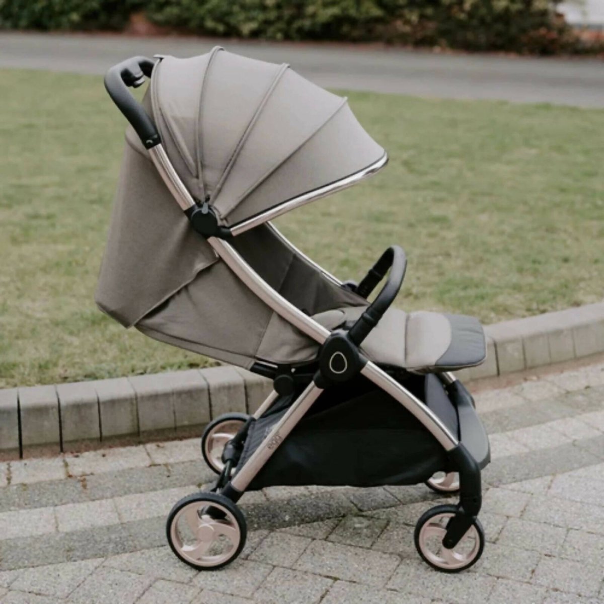 eggZ® Stroller - Carbonite