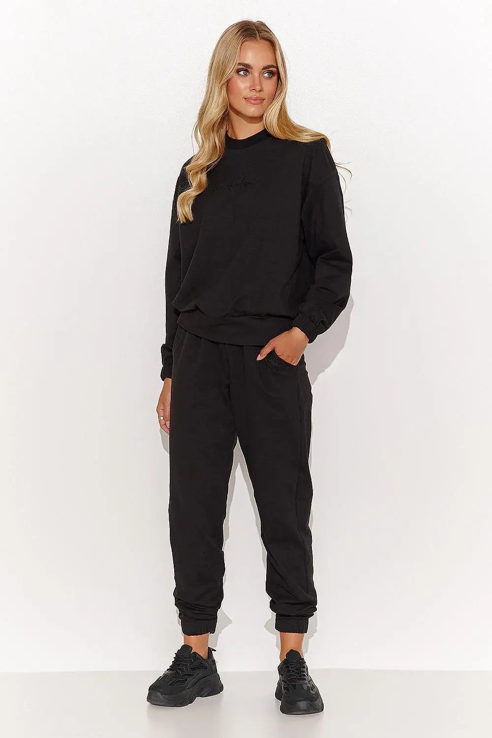 Makadamia t-shirt and long pants womens sweatshirt