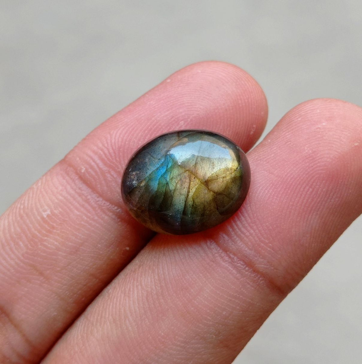 12.5ct Labradorite Cabochon - Spectrolite- Black Moon Stone - 17x14mm