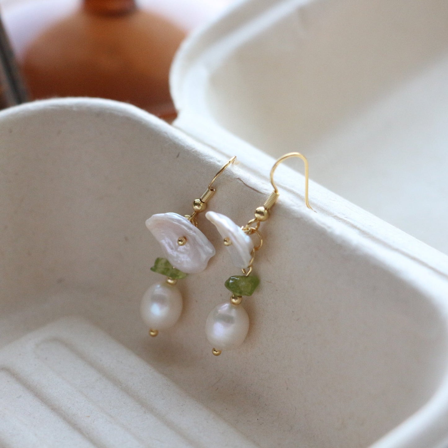 Jekira Green Gemstone & Baroque Pearl Jewelry Set (Necklace+Earrings)