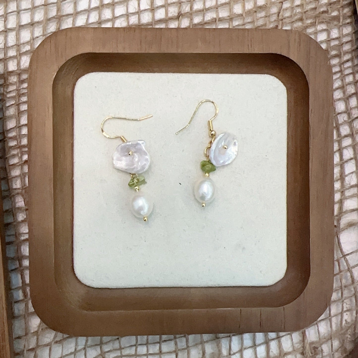 Jekira Green Gemstone & Baroque Pearl Jewelry Set (Necklace+Earrings)