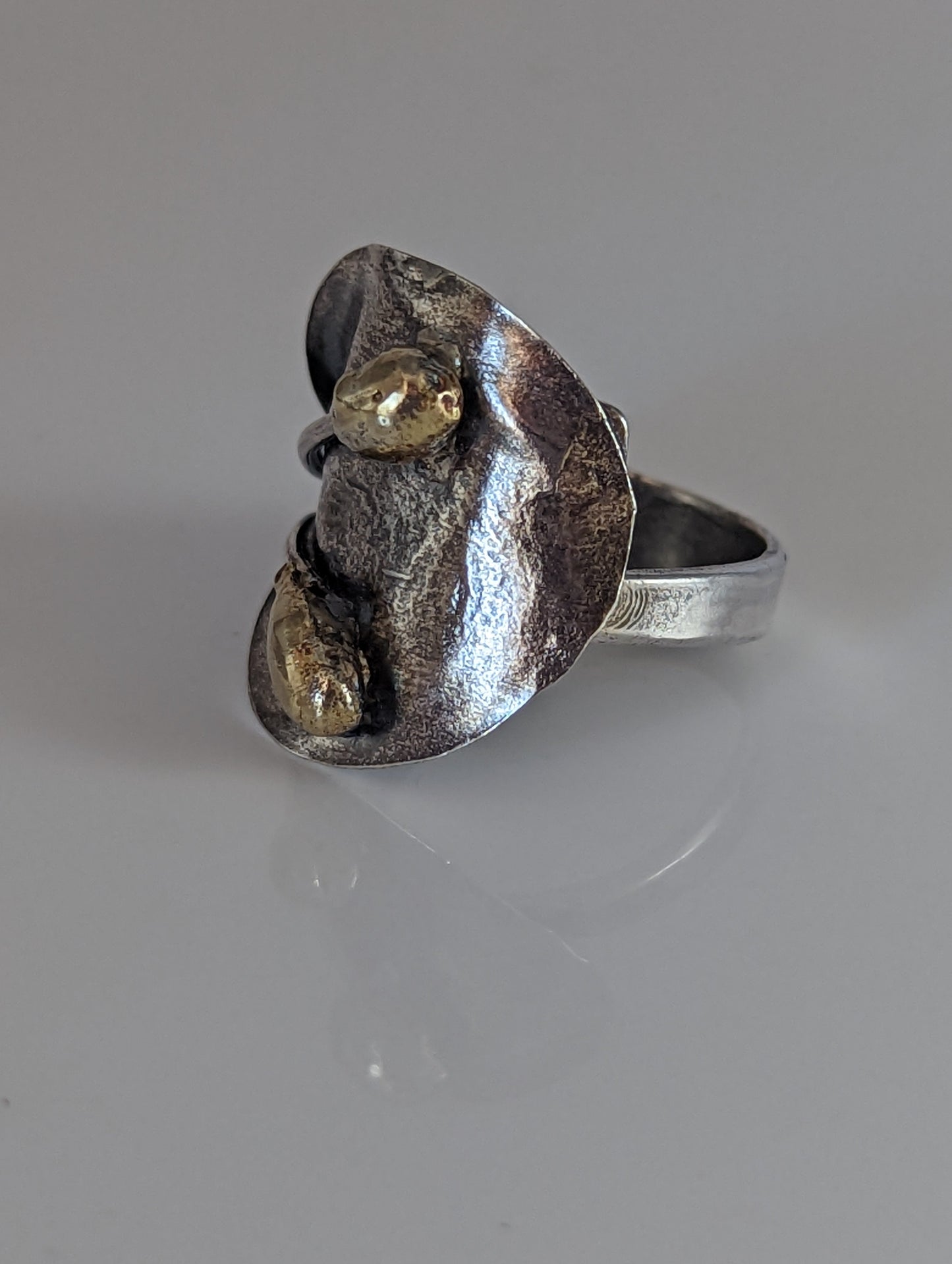 Silver Steed Big Leaf with Ornament Silver Ring