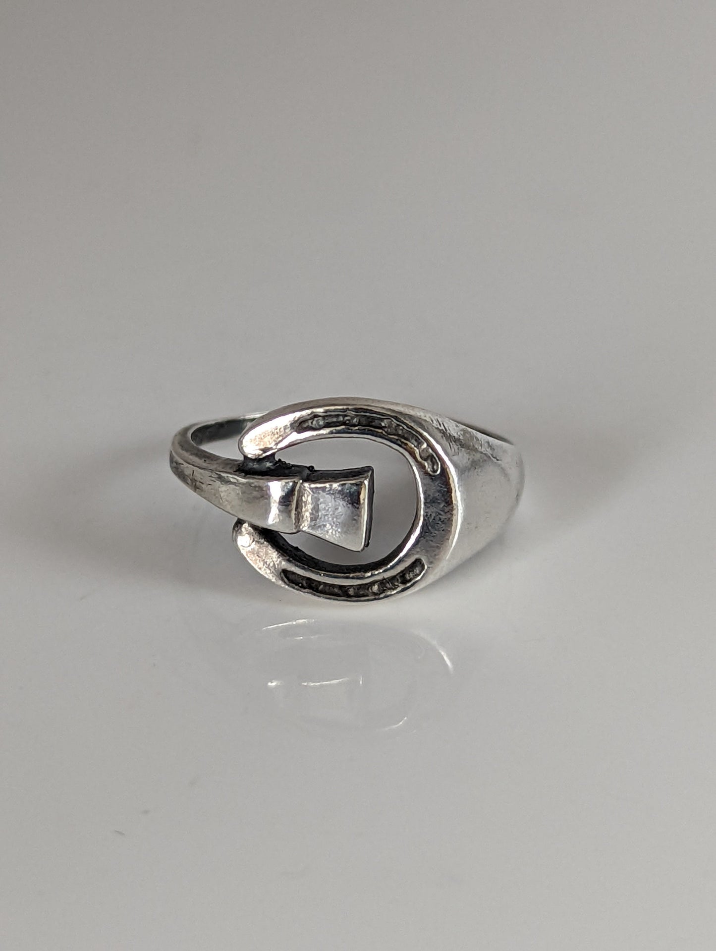 925 Silver Horseshoe Ring – Equestrian Symbol & Gift for Him or Her
