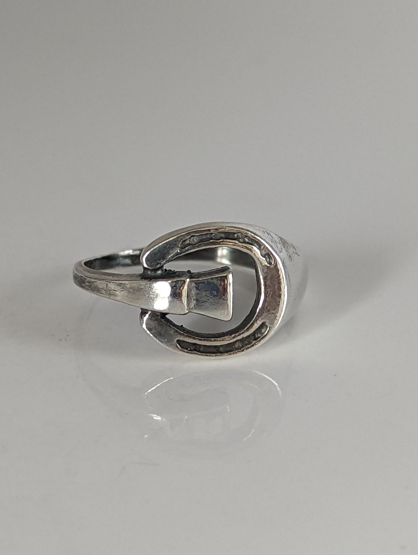 925 Silver Horseshoe Ring – Equestrian Symbol & Gift for Him or Her
