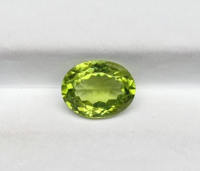 2.80ct Peridot Gemstone- Olivine - Chrysolite Gem - August Birthstone - 9.8x7.8x4.8mm