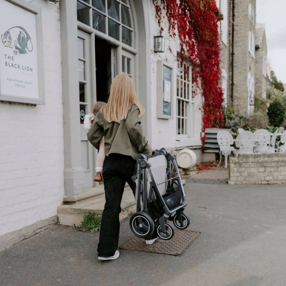 Oyster Gravity+ Stroller - Carbonite