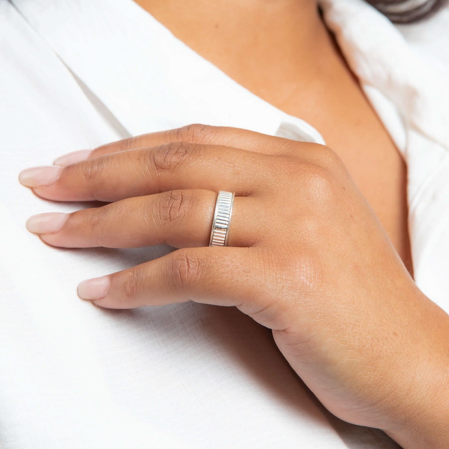 Beginnings Sterling Silver Ridged Design Spinner Ring R3903