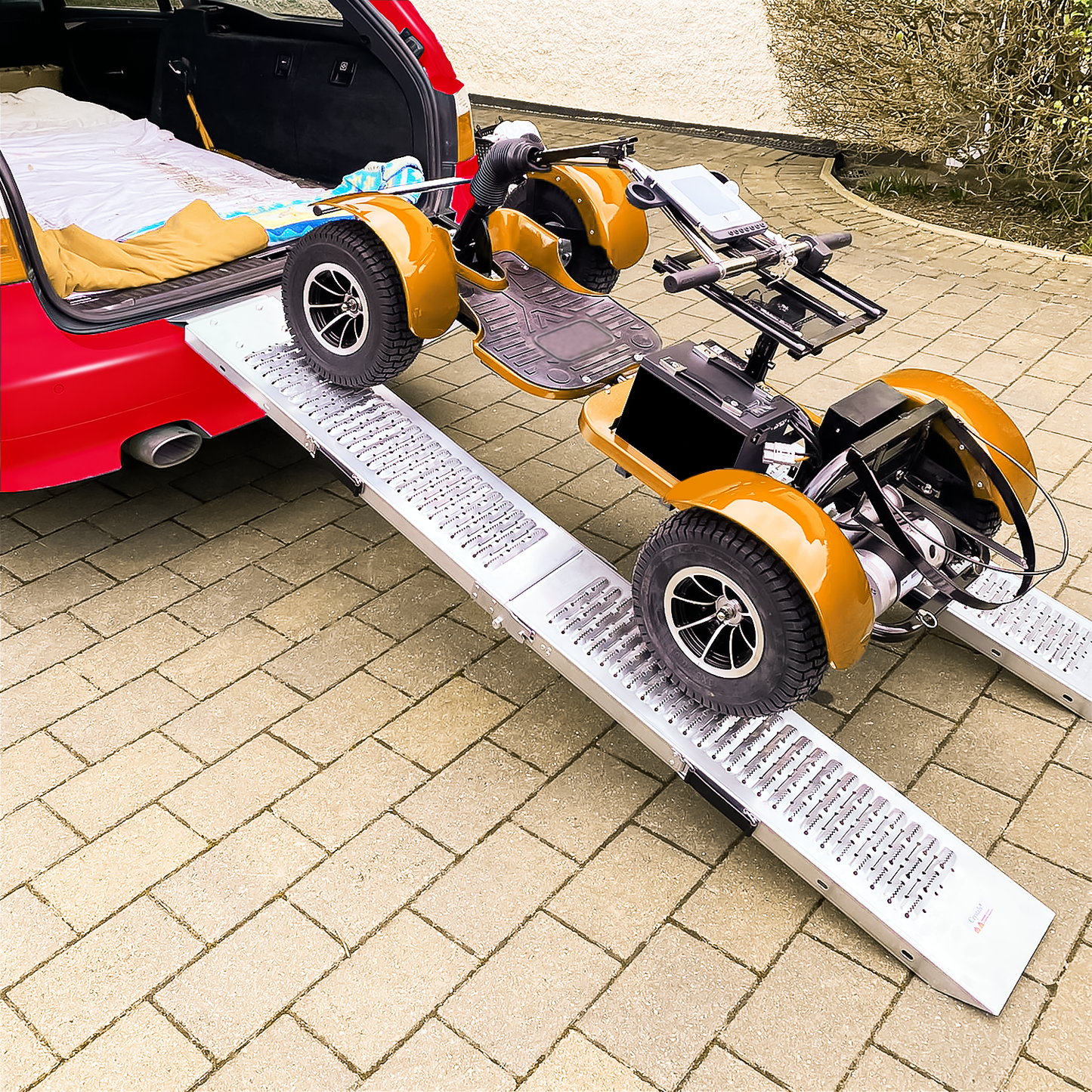 2-Pcs Steel Foldable Loading Ramp