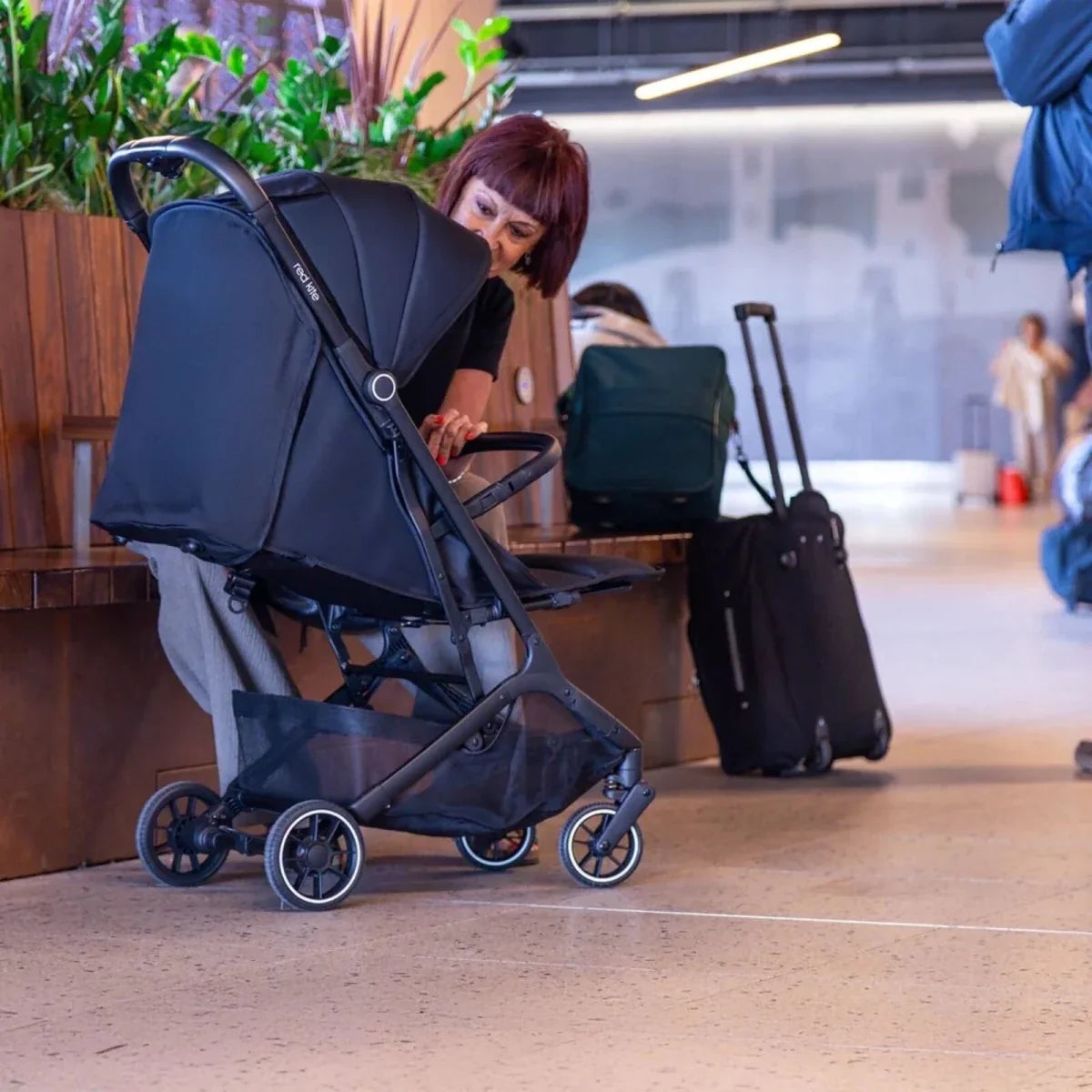 Red Kite Push Me Explor Stroller - Black
