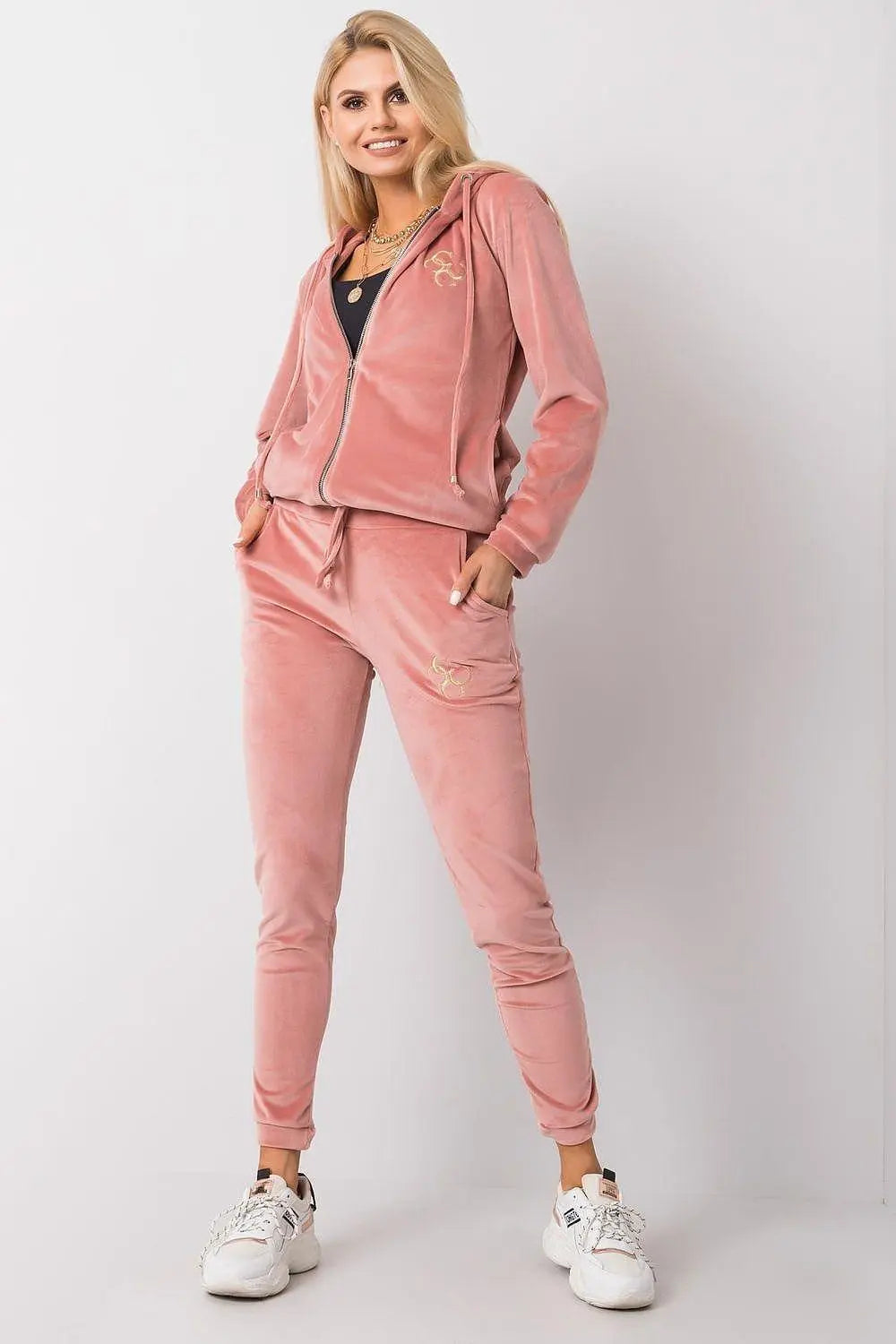 Relevance long sleeves sweatshirt with zipper, hood and slip pockets