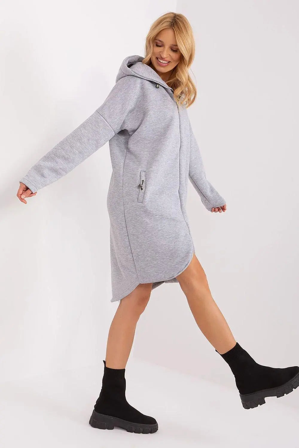 Relevance sporty style extended sweatshirt
