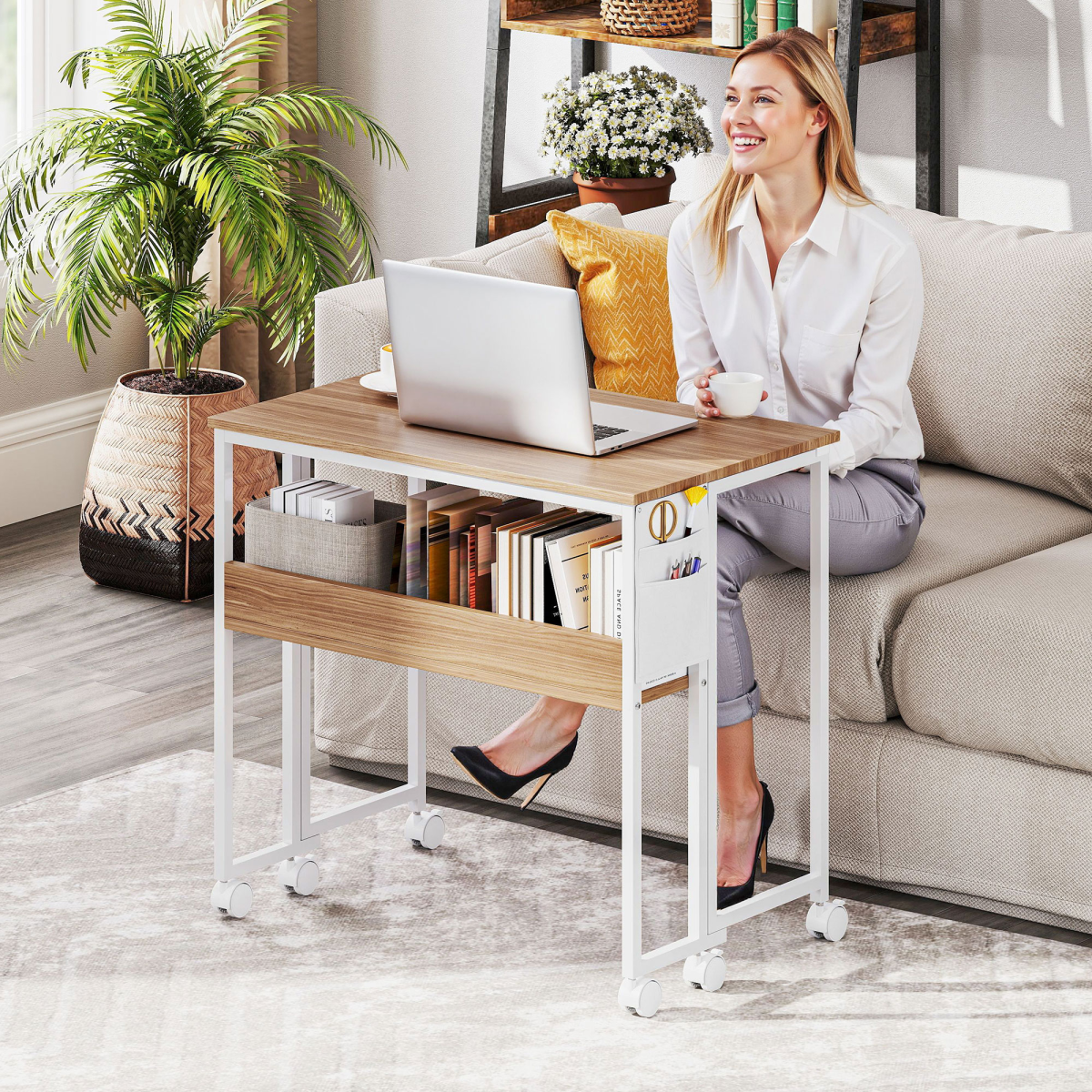 HOMCOM 80 cm Foldable Computer Desk on Wheels for Small Spaces