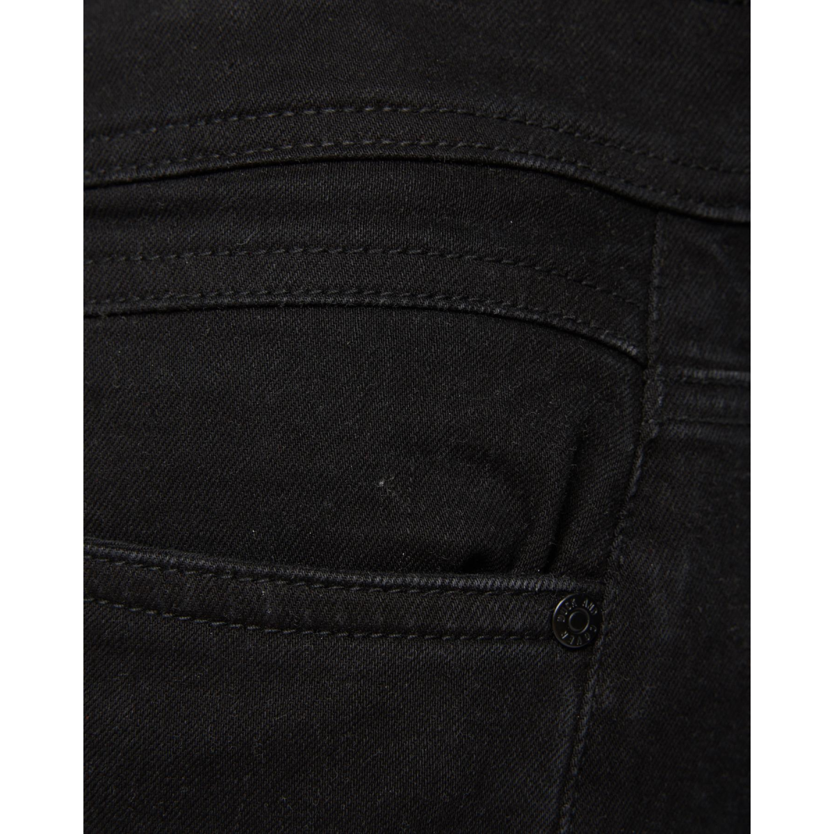 Zeki Shorts Black