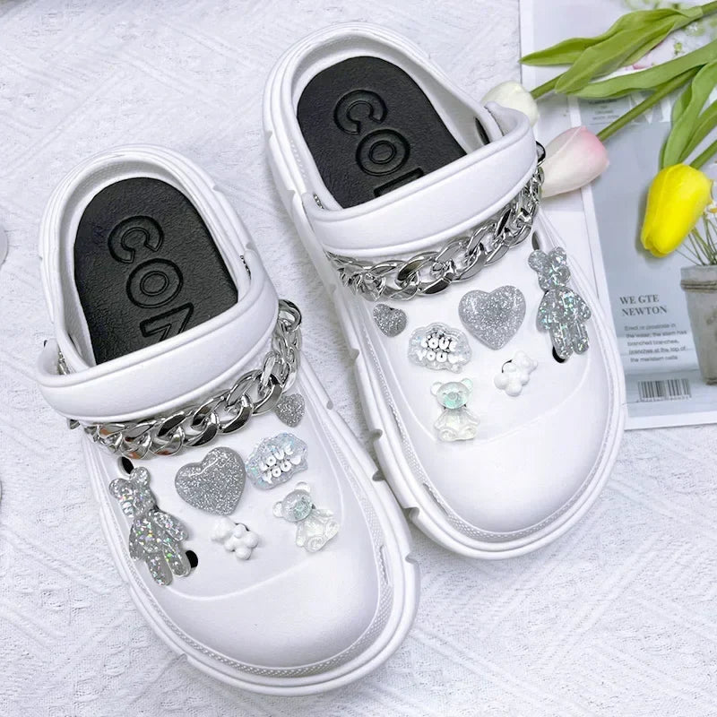 Fashion Charms Clogs New Arrival Thick Sole Outdoor Women Slippers High Quality Summer Beach Sandals For Girls