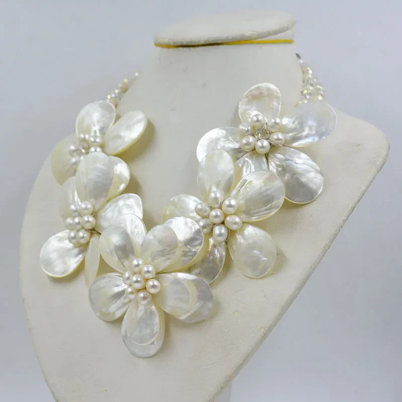new !!  Latest Design Shell Flowers Wedding Crystal Necklace Women Fashion Necklace  20"