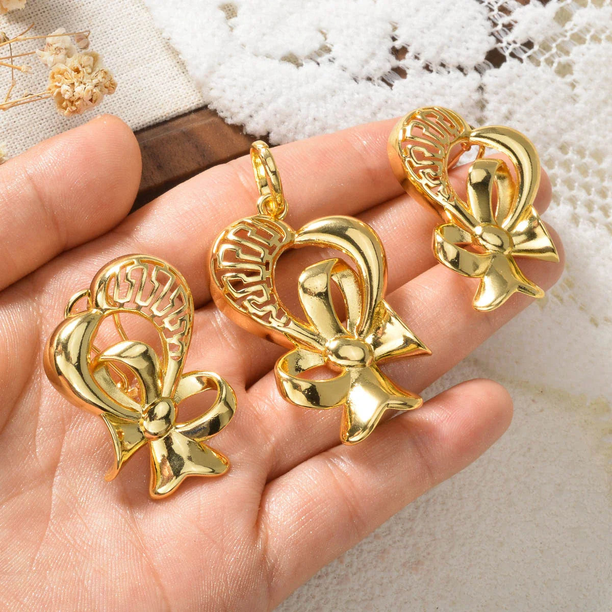 2pcs Set Copper Necklace Ear Stud Dubai Wedding Bride Hollow Pendant Necklace Earrings Women Party Jewelry Accessory Gifts