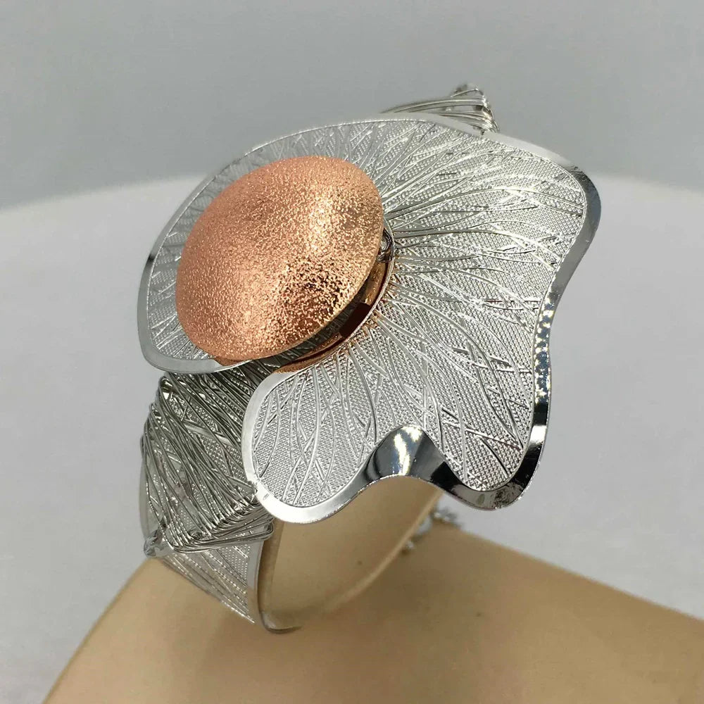 Fashion Dubai Gold-Plated Jewelry Set Simple Style African Necklace All Copper Material Hollow Surround Jewelry FHK15529