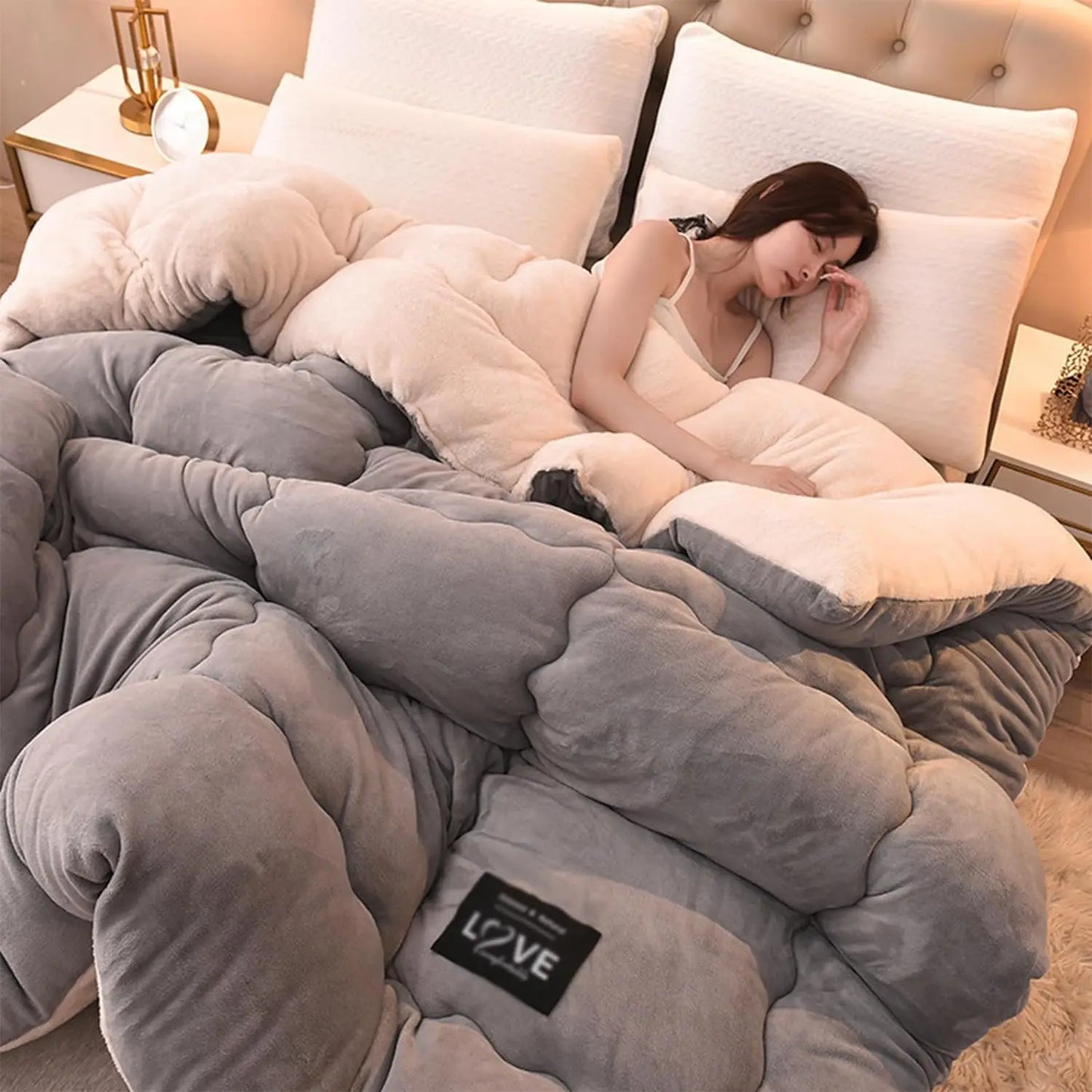 Winter Bedding Thick Quilt Blanket Thick Warm Flannel Fleece Comforter for Cold Nights