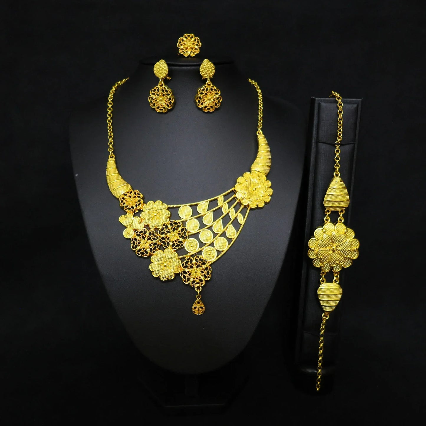 hot selling necklaces earrings bracelets ring jewelry sets four-piece Dubai African bride wedding accessories